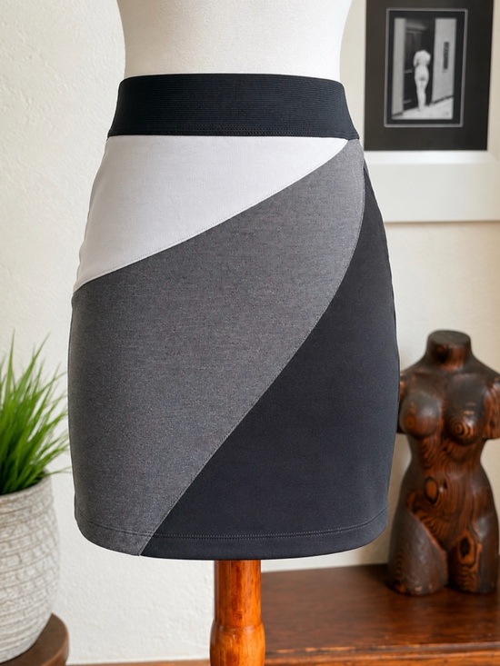 Forever 21 Dresses & Skirts - XXI Forever 21 Bodycon Colorblock Mini Skirt | Juniors M/M